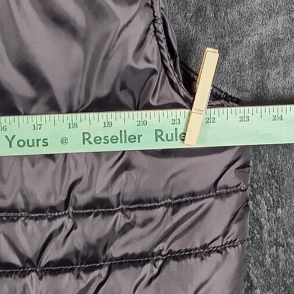 Ecko Unlimited Gray Puffer Vest with Hood - Picture 5 of 8